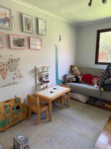 Casa En Condominio De 3 Dormitorio Y 3 Baños Más Servicio.