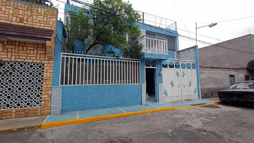Vendo Amplia Casa Sola En Col. Acueducto De Tenayuca, Mpio. De Tlalnepantla, Estado De Mexico