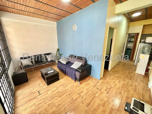 Venta Estupendo Local Comercial Ubicado En Céntrico Centro Comercial Y Empresarial De Cabudare Profesional Inmobiliario Mehilyn Perez
