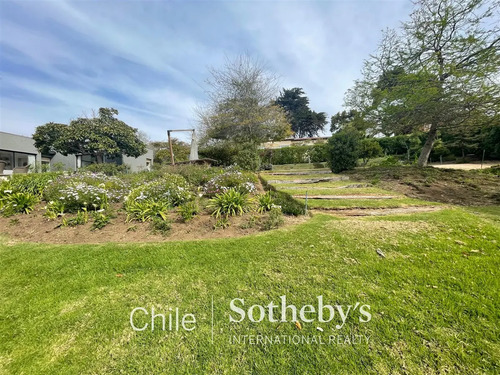 Sitio En Venta En Santo Domingo Con Jardín Formado