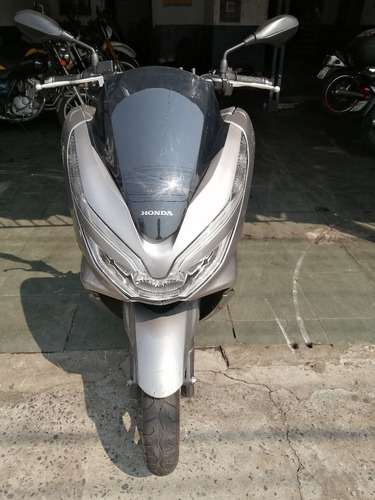 Imagem 2 de 9 de Honda Pcx 150cc