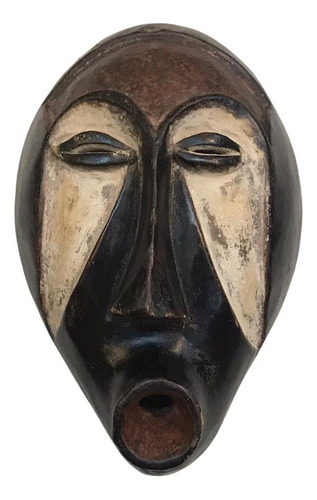 Máscara Africana Em Madeira