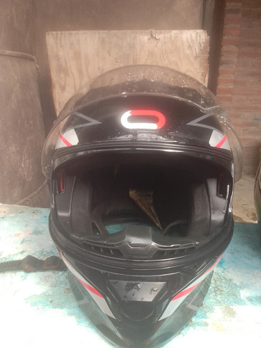 Buenas Noches Vendo 3 Cascos Para Moto En 1,800 Los 3 Están