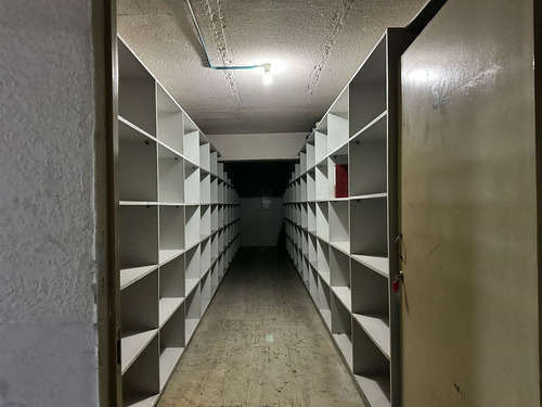 Bodega En Arriendo Barrio Financiero El Golf, Las Condes