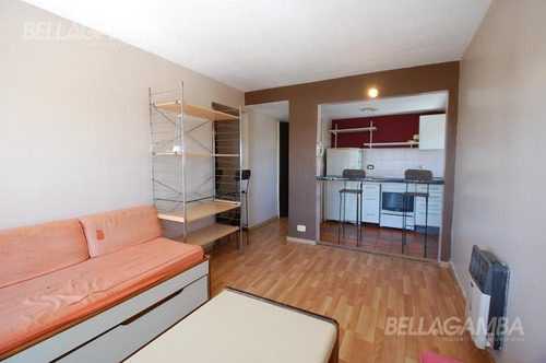 Imagen 3 de 14 de Hermoso 2 Ambientes Con Baulera En Acassuso