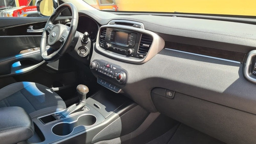 Imagen 9 de 14 de Kia Sorento 2017 2.4 Lx At