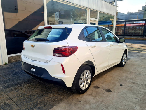 Imagen 23 de 24 de Nuevo Chevrolet Onix 1.2 Lt Tech 2023 0km Color Smartin1
