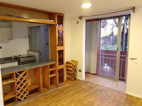 Departamento En Venta Con Estacionamiento, Altos De Maipú