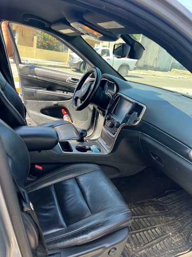 Jeep Grand Cherokee 3.6 Limited Lujo V6 4x2 At