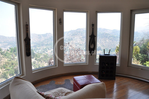 Casa En Venta En El Arrayán, Vista Insuperable Espectacular