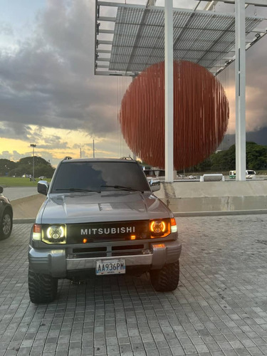 Mitsubishi Montero Dakar Sincronica 4x4