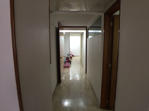 Imagen 22 de 30 de Venta De Departamento Amplio Con Balcón En Temístocles Polan
