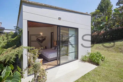 Casa En Venta En Llanogrande. Cod V50906