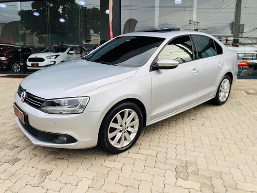 Volkswagen Jetta 2.0 4P FLEX CONFORTLINE AUTOMÁTICO