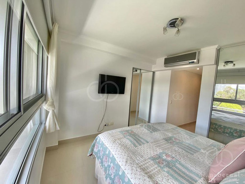 Imagen 11 de 17 de Venta De Apartamento De 2 Dormitorios En Miami Boulevard Punta Del Este