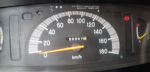 Imagen 6 de 10 de Mitsubishi L200 4x4 Doble Cabina