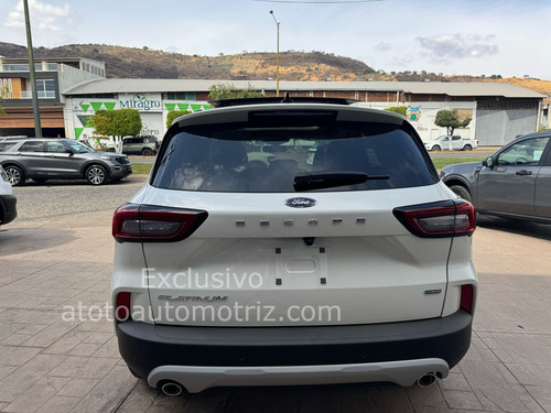 Ford Escape Platinum