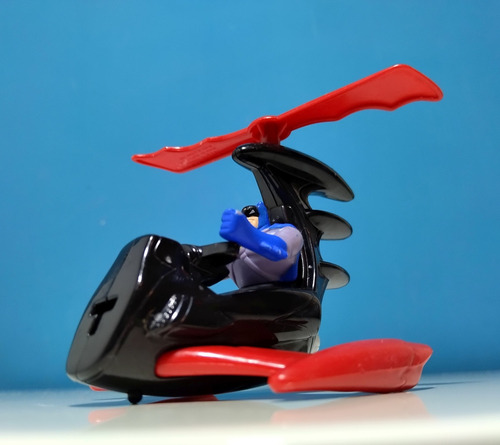 Figura Batman En Baticóptero Nocturno