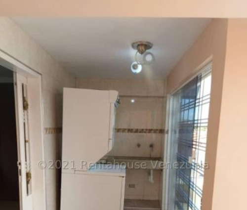 Imagen 17 de 30 de Casas En Venta Los Cardones Barquisimeto 22-6149 /m