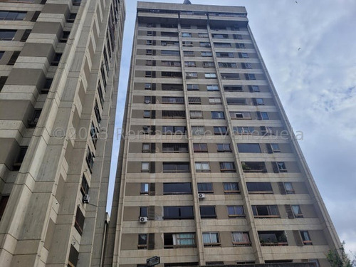 Se Vende Apartamento En El Marques, Caracas. 24-2918