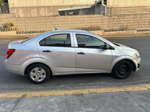 Chevrolet Sonic 1.6 Ls Mt