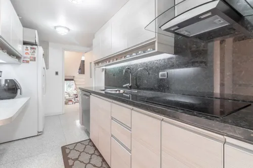 Casa En Venta En Pasadena. Cod V8251