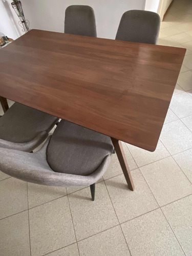 Mesa De Comedor 150 Cm , Madera Pino, Y 4 Sillas Auxiliares