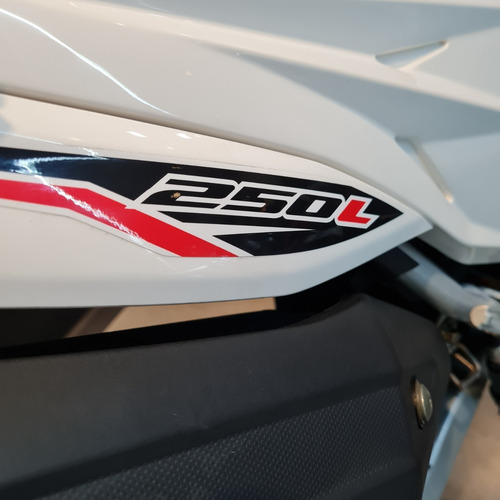 Imagen 7 de 24 de Corven Triax Txr 250l - Ahora 12 Ó 18 - Retira Ya - Jp Motos