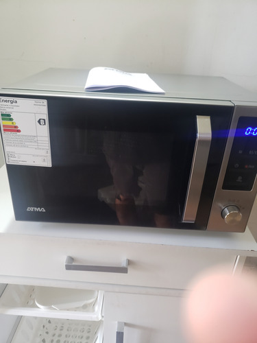 Microondas Grill Atma Md1823gn 23 Lts. Acero Inoxidable 220v (Usado)