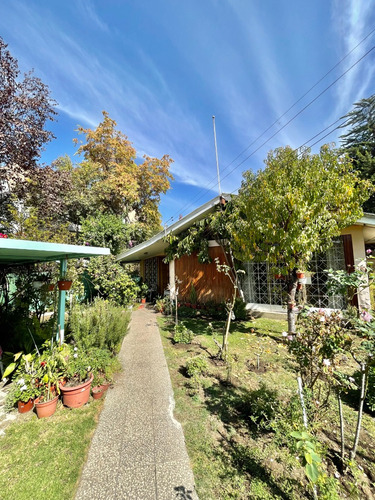 Oportunidad! En Amplio Terreno 370 M2, Manquehue N. - Video!