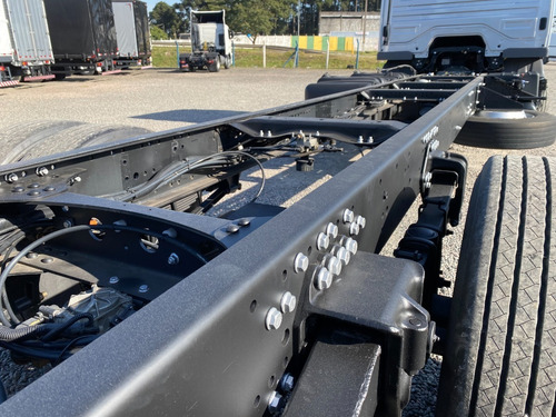 Imagem 21 de 23 de Mb Atego 2430, Truck 6x2, 2019. Chassis 10 Metros