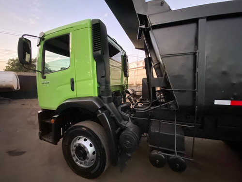 Imagem 3 de 15 de 31320 6x4 Caminhao Basculante