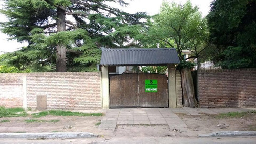 Imagen 2 de 3 de Importantisima Propiedad De 2140m2 En Moreno Sur A Metros Del Paso A Moreno Norte | Unica Con Sus Dimensiones!
