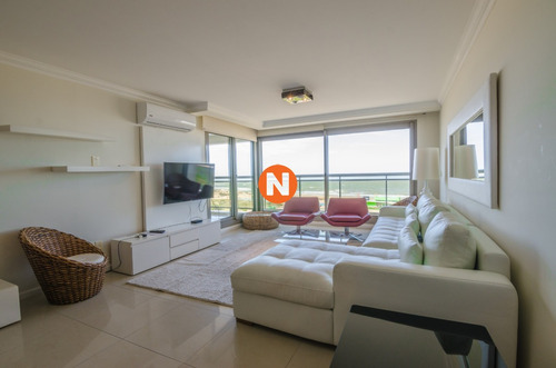 Apartamento En Venta Y Alquiler, Brava, Punta Del Este, 3 Dormitorios.