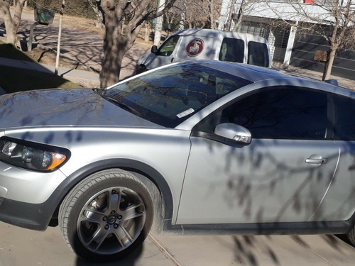 Imagen 9 de 14 de Volvo C30 2008 2.4 170hp At Pack Premium