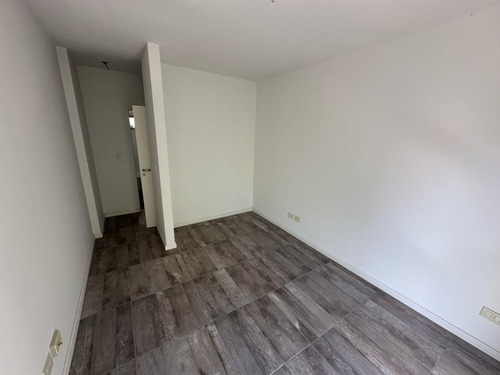 Venta! Departamento De 3 Ambientes Vista Al Frente - Av Gaona 2900 (flores)