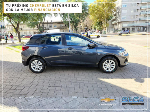 Imagen 4 de 18 de Chevrolet Onix Lt 1.0 2024 Gris Oscuro 0km
