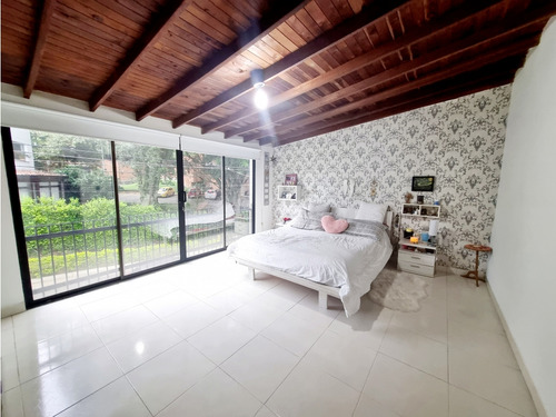 Venta De Casa En El Poblado Loma De Los Gonzalez Medellín