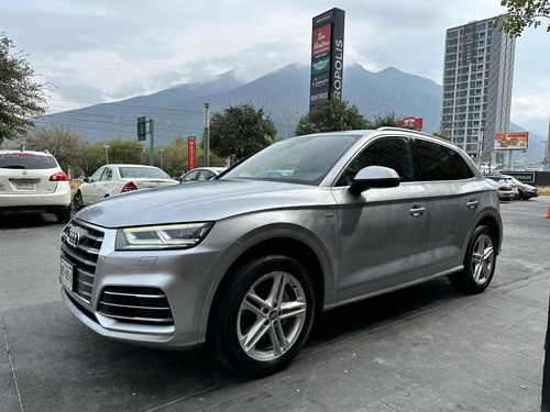 Audi Q5 2.0 L T S Line Dsg