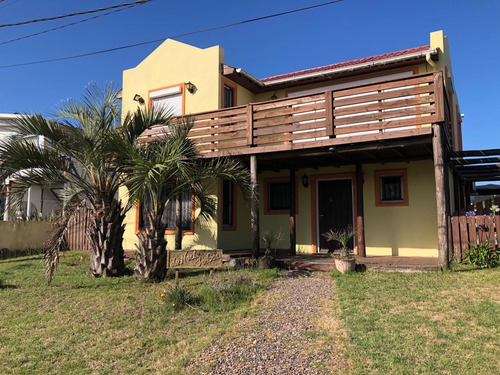 Casa En Venta En Balneario Buenos Aires