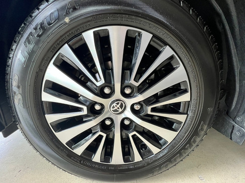 Imagen 11 de 18 de Toyota Hiace 2.8 Wagon At6 10 As