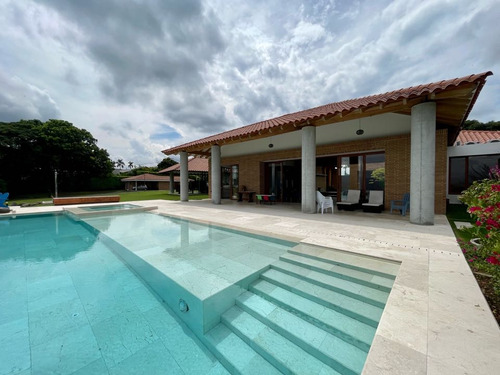 Venta Espectacular Casa Campestre Cerritos - La Virginia, Pereira