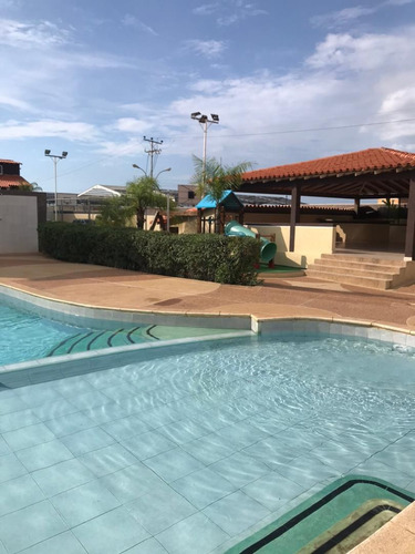 Imagen 4 de 15 de Vendo Tonnwhouse Conjunto Residencial Brisas De La Romanza