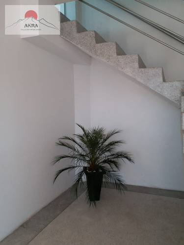 Imagem 3 de 10 de Vendo Prédio Comercial 3 Pav. Com Renda Em Jardim São João - 180