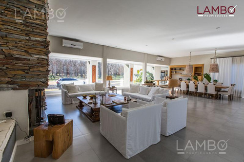 Venta Casa Chacras De La Alameda Carmen De Areco