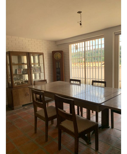 Se Vende Casa 550m2 5h+s/4.5b+s/4p La Boyera 1211