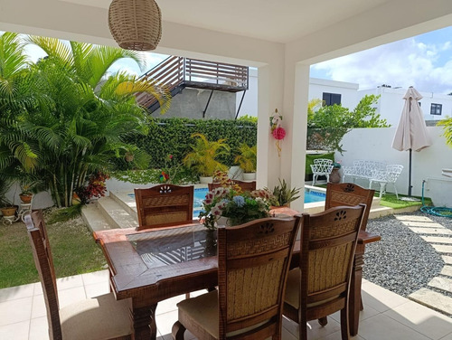Casa En Alquiler En Primaveral, Bávaro, Punta Cana, 260m2