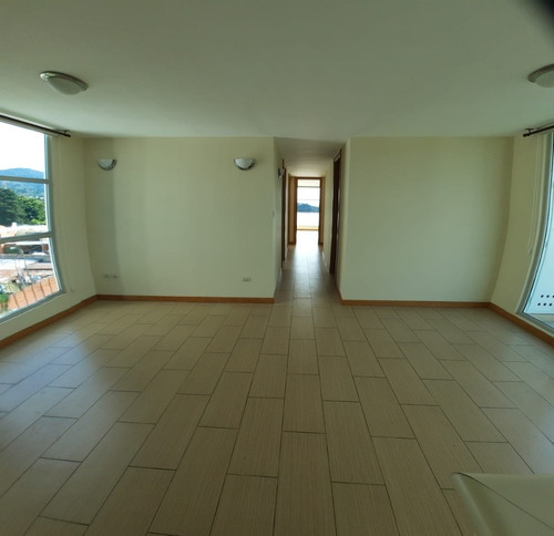 Imagen 2 de 7 de Apartamento En Renta En Zona 14 La Villa Nivel Alto