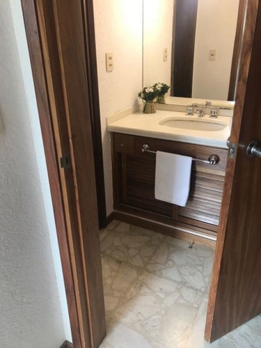 Venta De Apartamento 3 Dormitorios En Playa Mansa