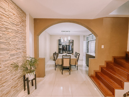 Casa Chalet En Venta En Lanús Este, Lanús, G.b.a. Zona Sur